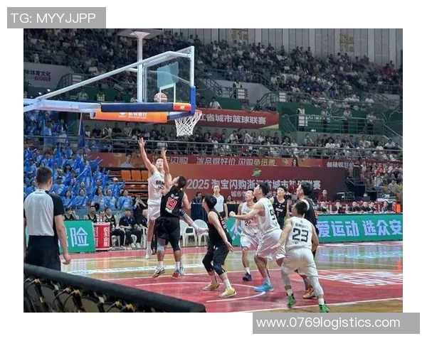 赛后分析：广州篮球队与杭州篮球队的默契配合与战术执行探讨